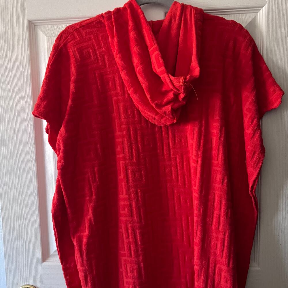 GB Gianna Youth Size 8–10 Hoodie – Red Geometric – NWT